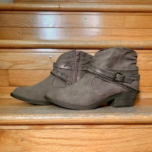 Ankle Boots | Taupe | Zipper